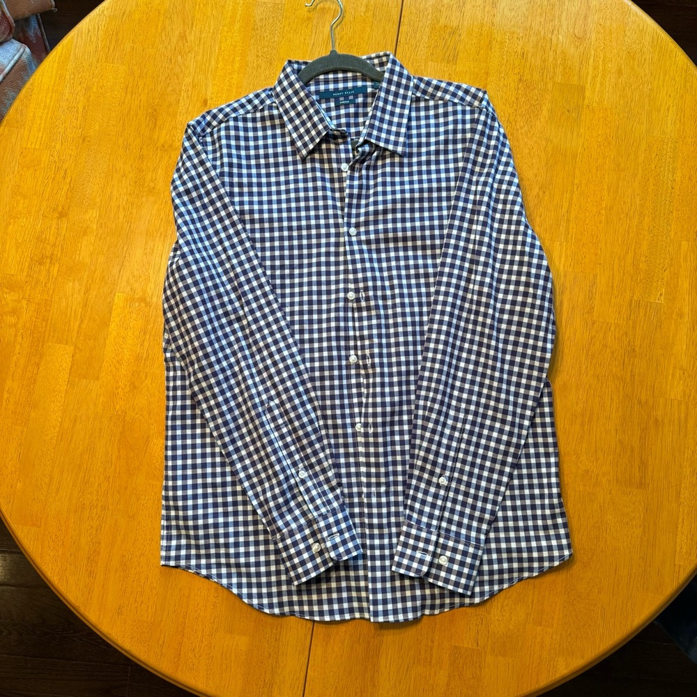Perry Ellis Men’s Button Down Checkered Shirt Large